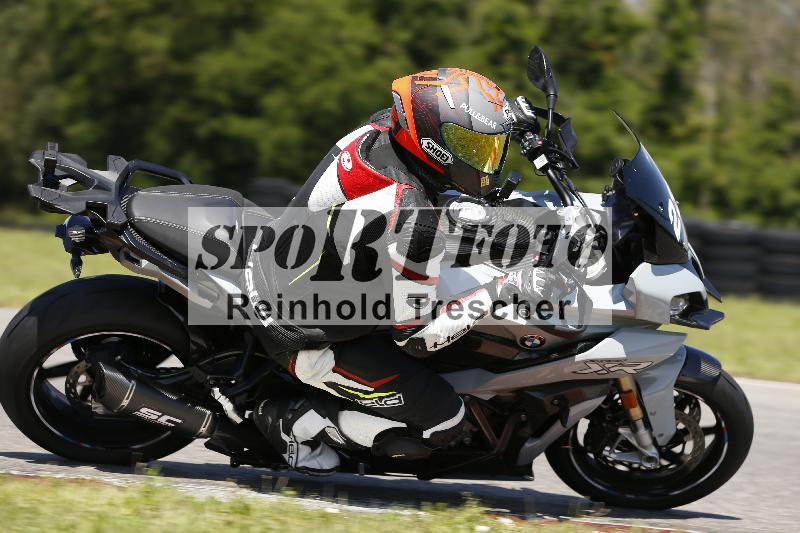 /Archiv-2024/29 12.06.2024 MOTO.CH Track Day ADR/Gruppe gelb/23